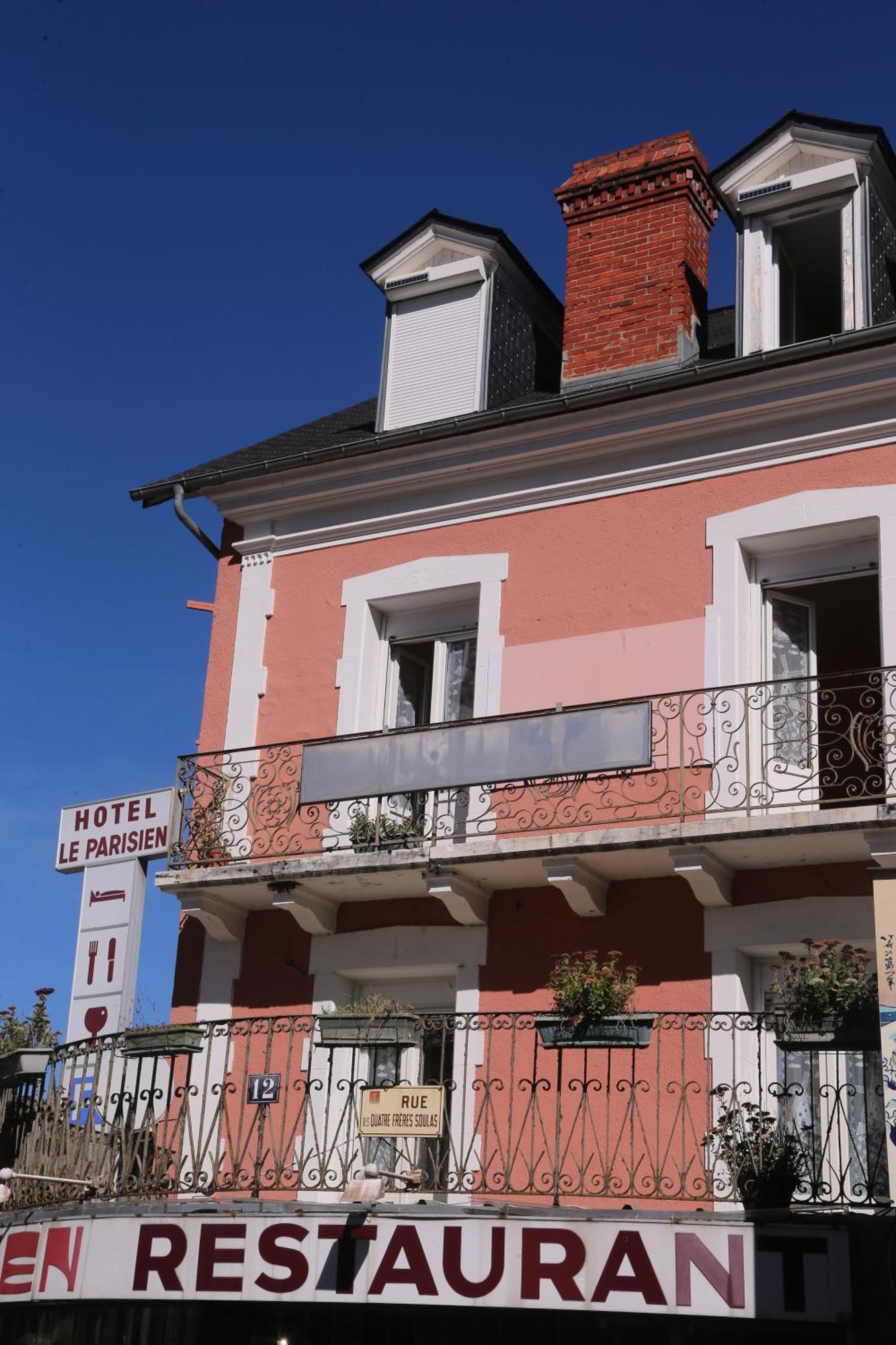 Hotel Restaurant Le Parisien Lourdes Exterior foto